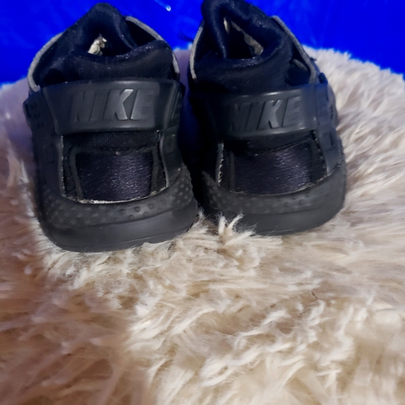 Hurache - Picture 3 of 3